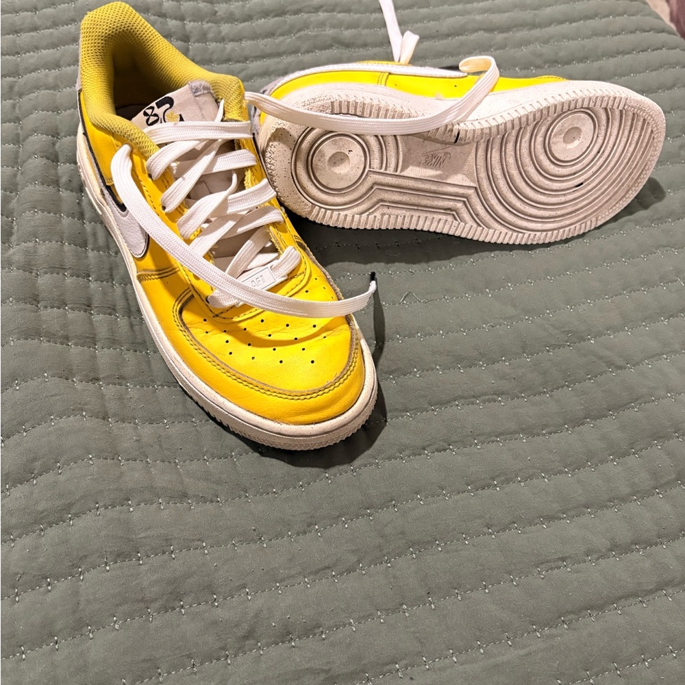 Nike Kids Yellow and White Sneakers